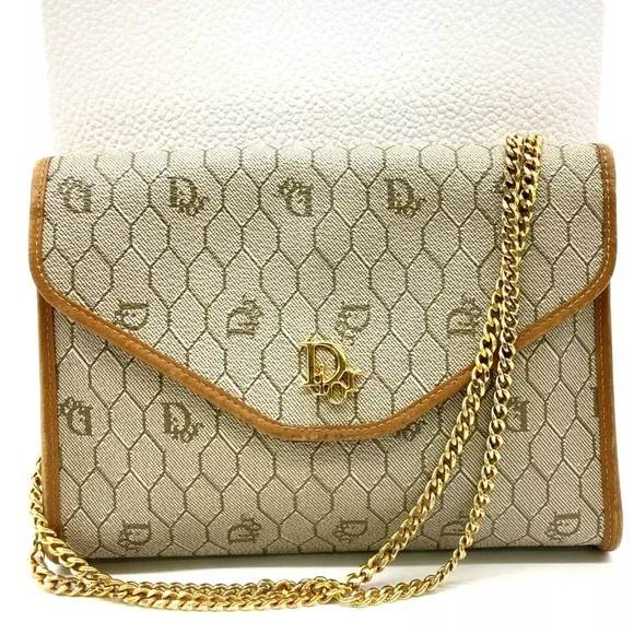 Christian Dior Beige Honeycomb Chain Shoulder Bag With Box - Picture 2 of 15